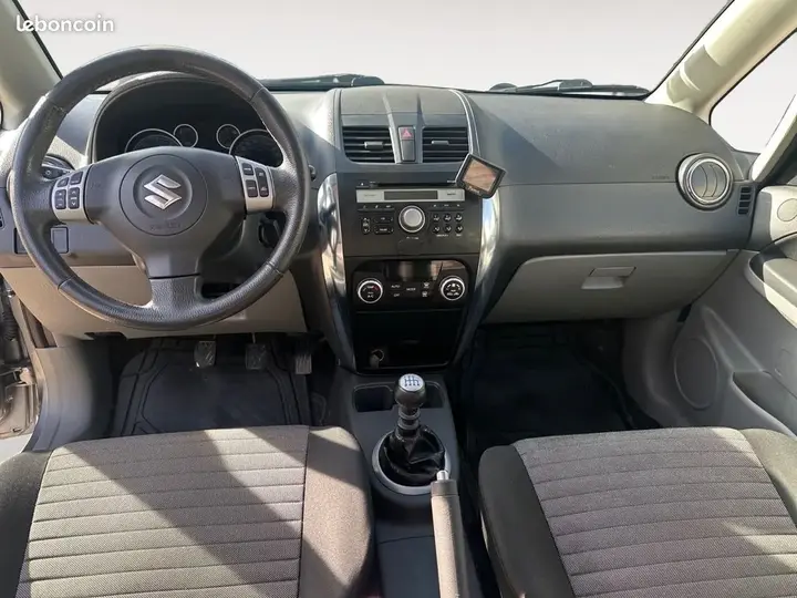 Suzuki Sx4 2011 photo 3