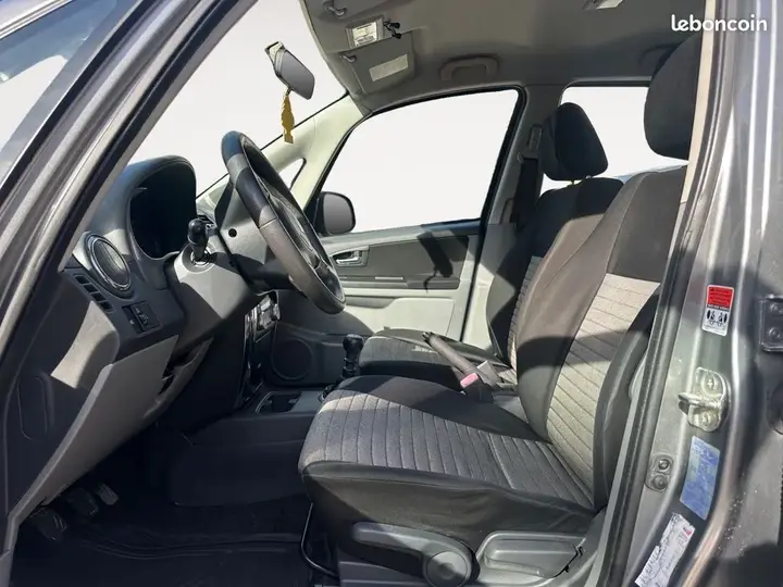 Suzuki Sx4 2011 photo 2