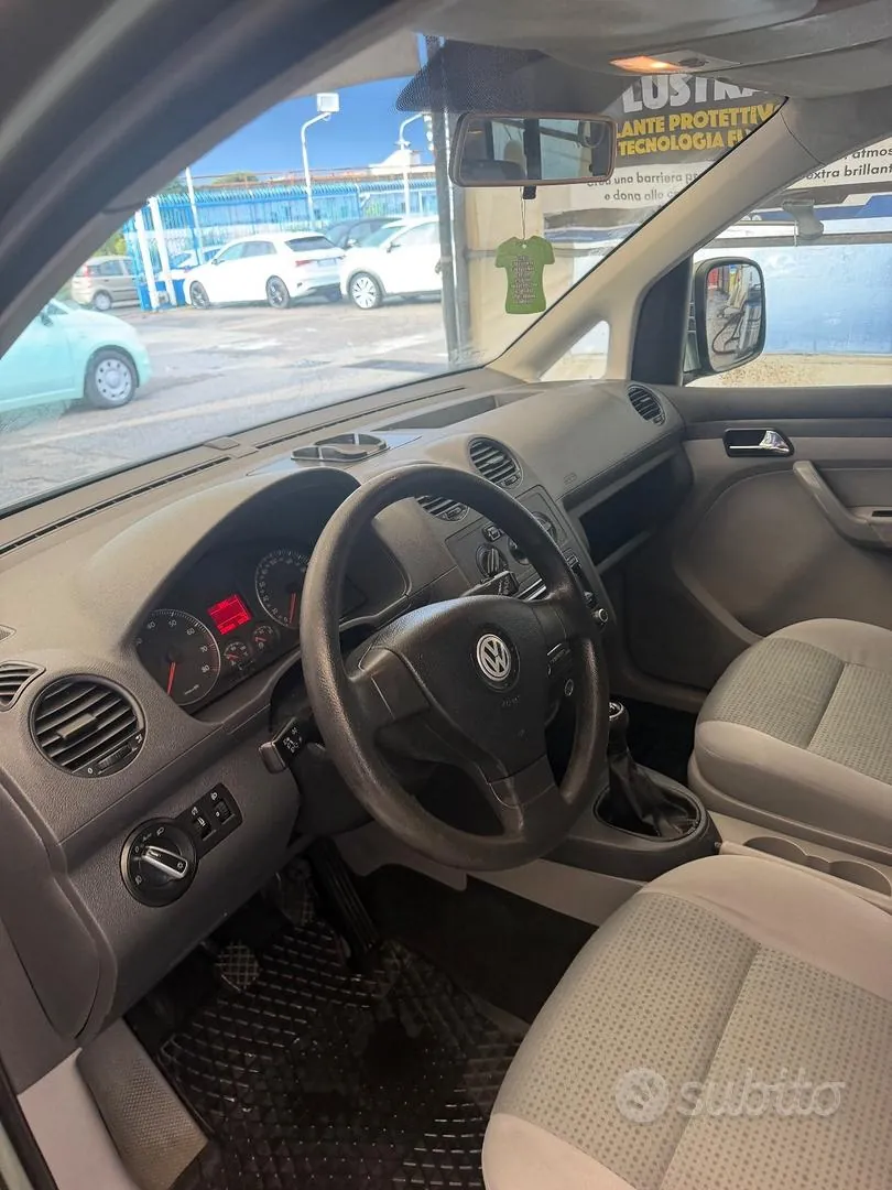 Volkswagen Caddy 2010 photo 5