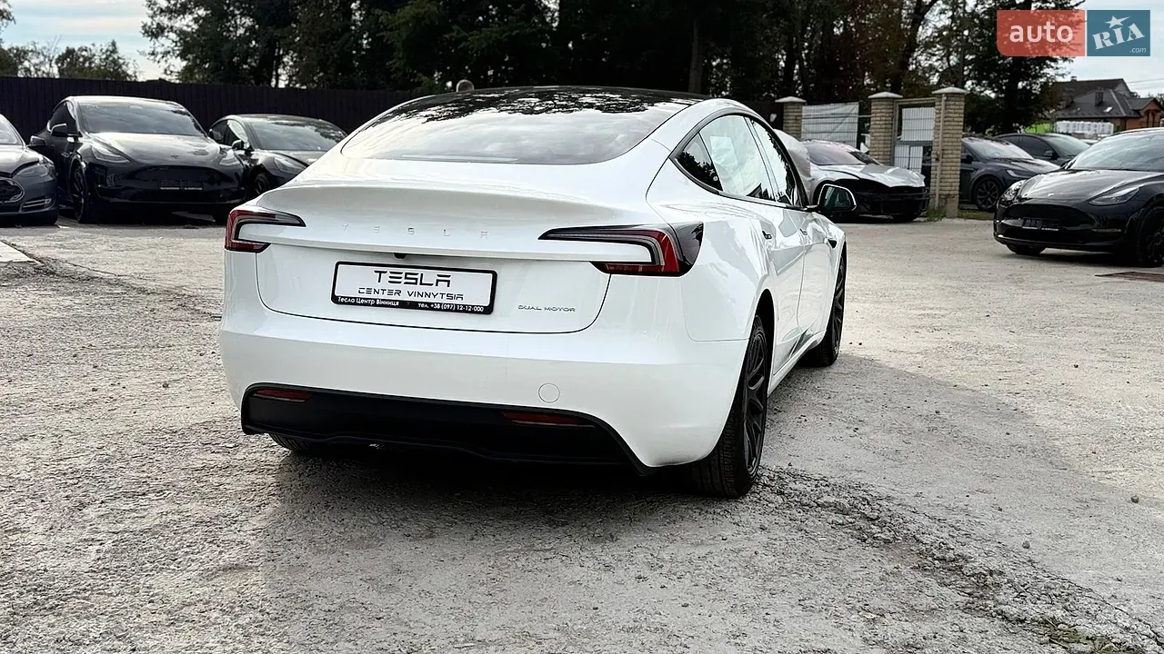 Tesla Model 3 2024 photo 5