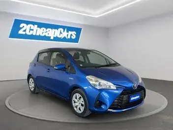 Toyota Vitz 2017 photo 4