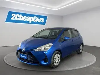 Toyota Vitz 2017 photo 2