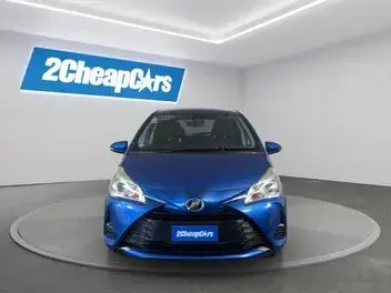 Toyota Vitz 2017 photo 3