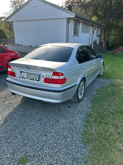 BMW 320I 2004 photo 4
