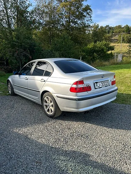 BMW 320I 2004 photo 2