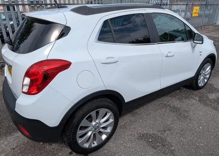 Vauxhall Mokka 2015 photo 2