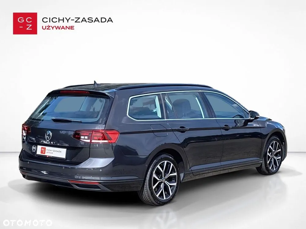 Volkswagen Passat 2021 photo 5