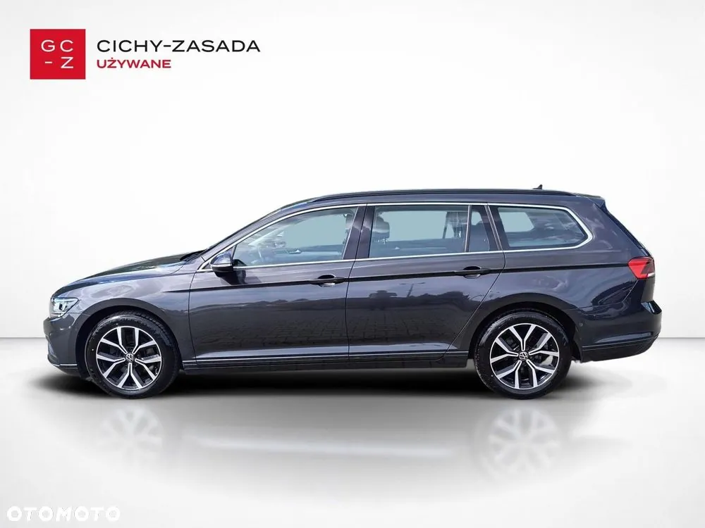 Volkswagen Passat 2021 photo 2