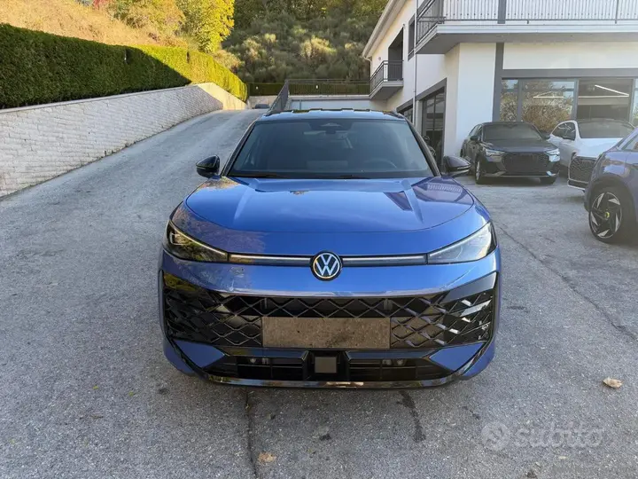 Volkswagen T-Roc 2026 photo 2
