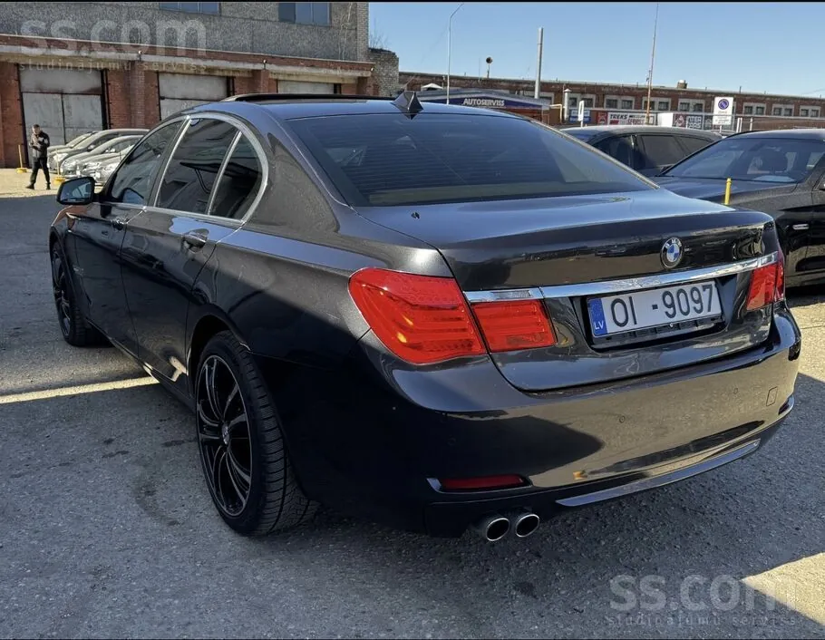 BMW 730D 2009 photo 3