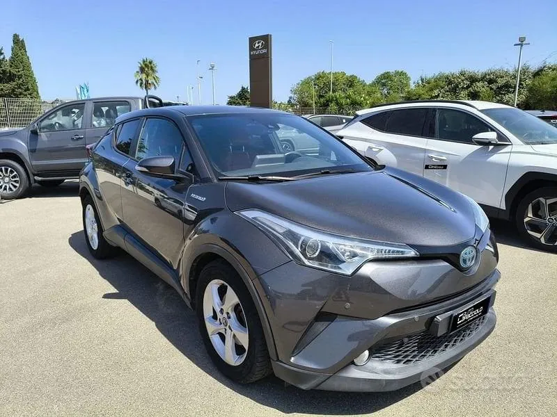 Toyota C-Hr 2019 photo 3