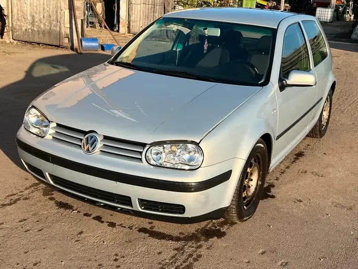 Volkswagen Golf 4