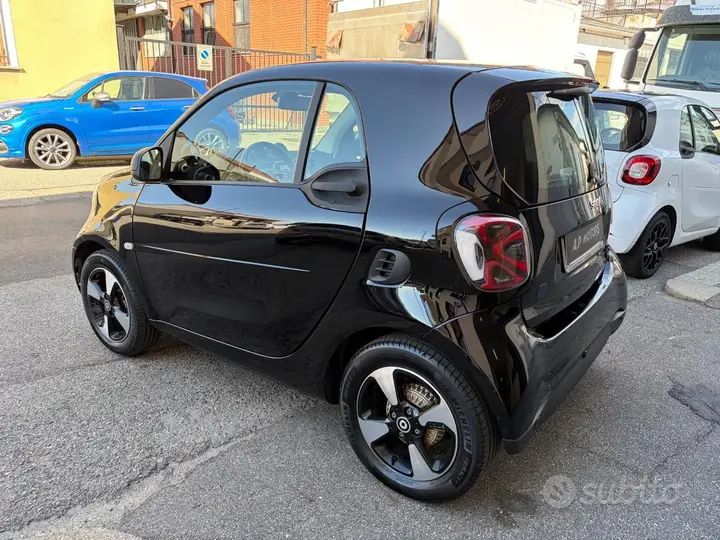 Smart Fortwo 2021 photo 4