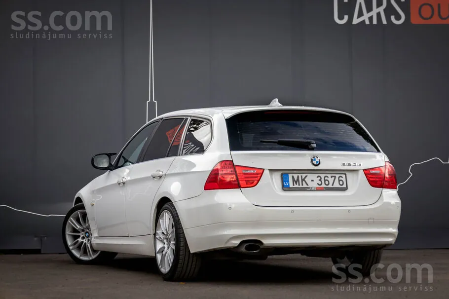 BMW 320 2009 photo 4