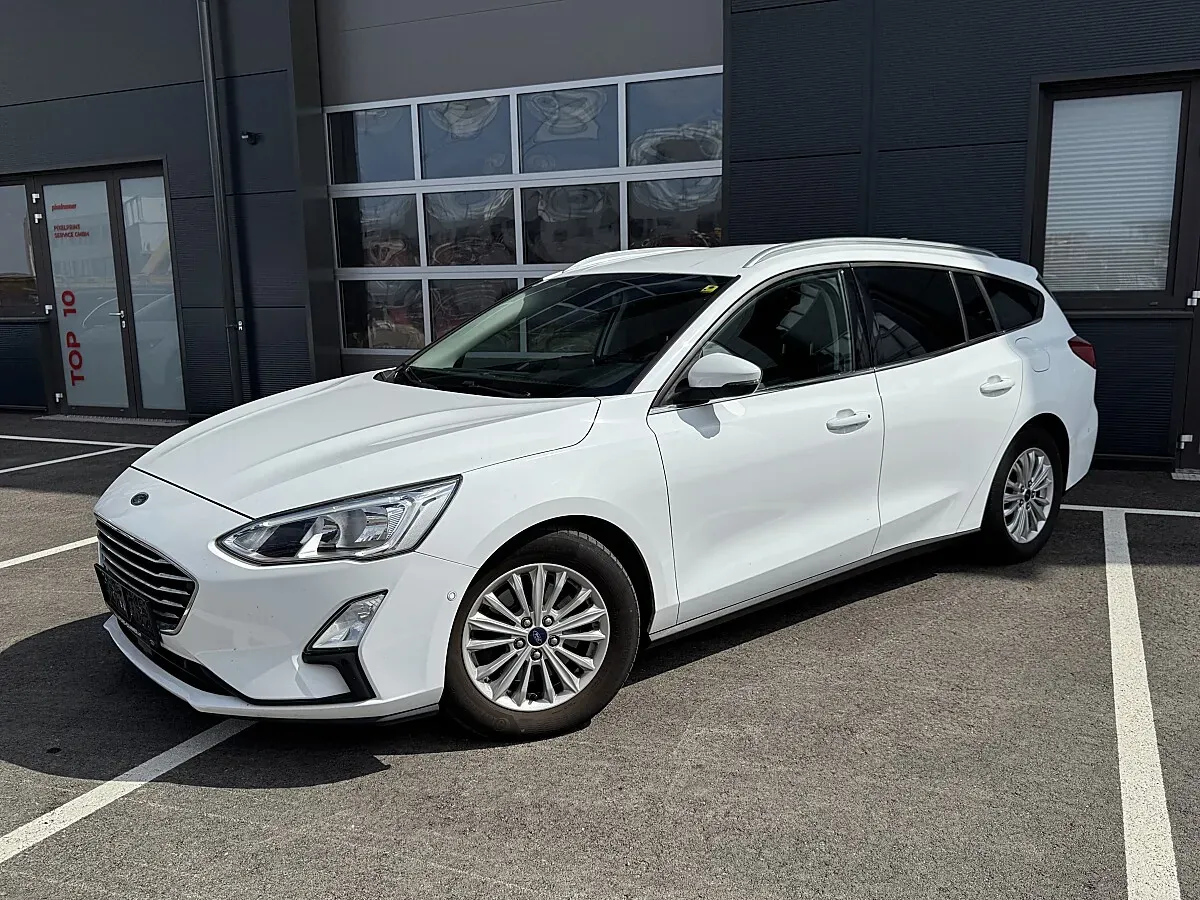 Ford Focus 2018 photo 2