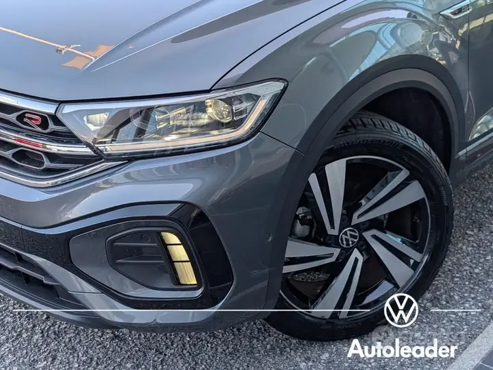 Volkswagen T-Roc 2023 photo 2