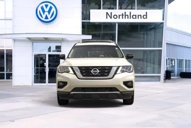 Nissan Pathfinder 2017 photo 2