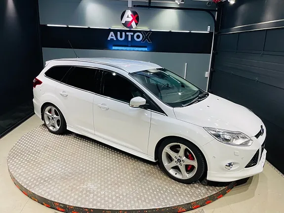 Ford Focus 2014 photo 4