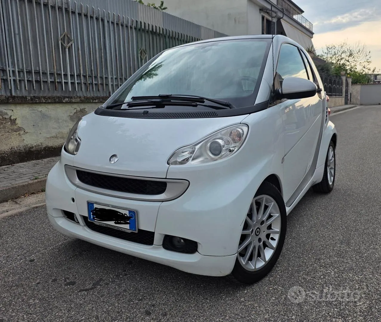 Smart Fortwo 2012 photo 2