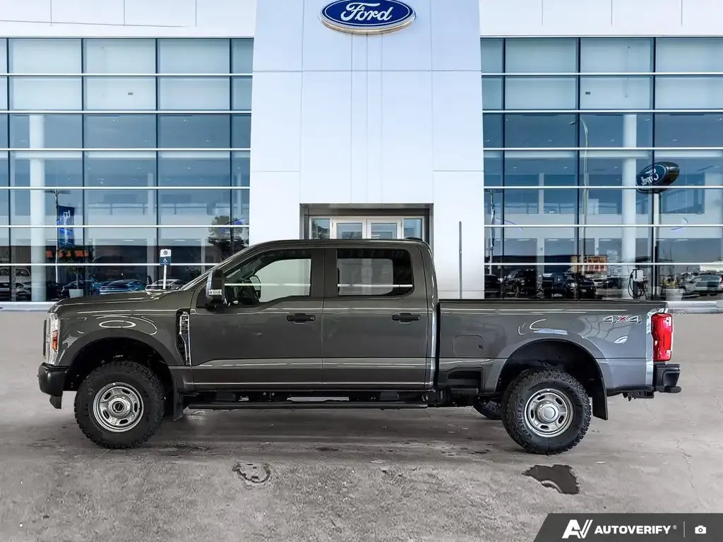 Ford F-350 Super Duty 2026 photo 3