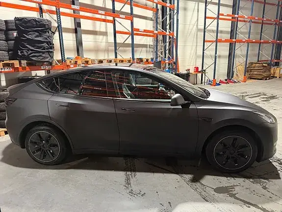 Tesla Model Y 2021 photo 4