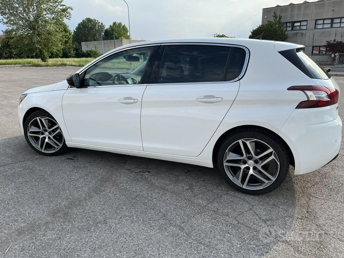 Peugeot 308 2014 photo 5