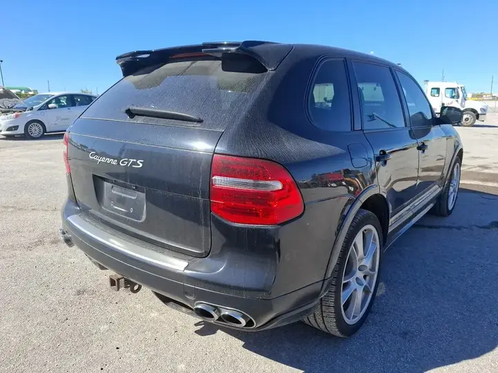 Porsche Cayenne 2010 photo 5