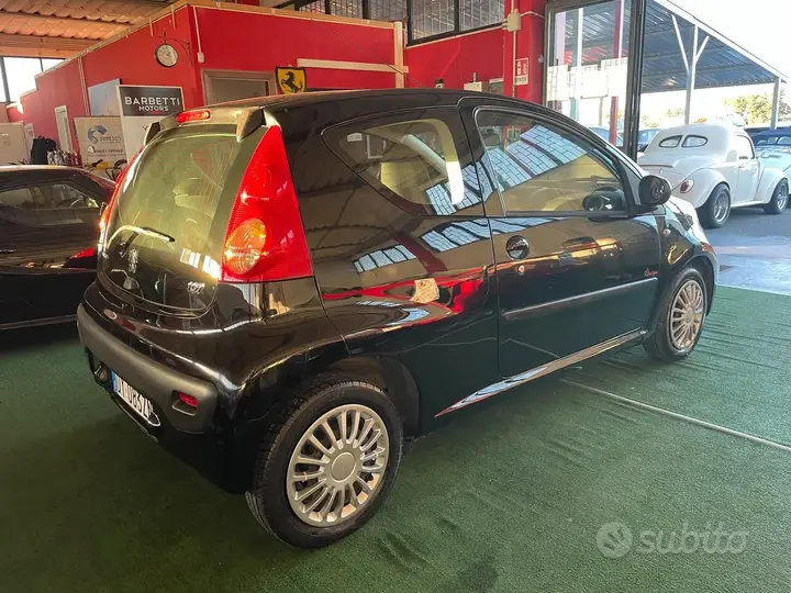 Peugeot 107 2010 photo 4