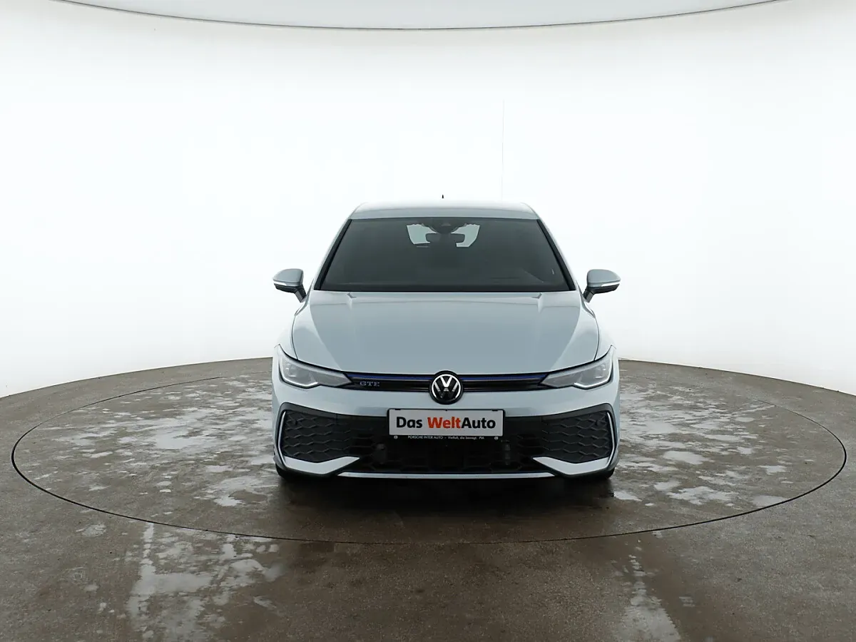 Volkswagen Golf 2025 photo 3