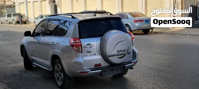 Toyota Rav4 2011 photo 2