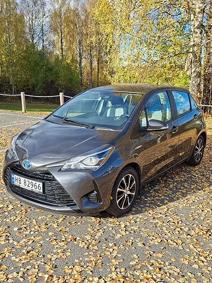 Toyota Yaris 2018 photo 2