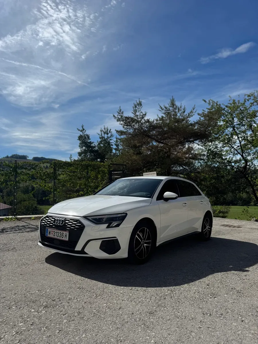 Audi A3 2022 photo 2