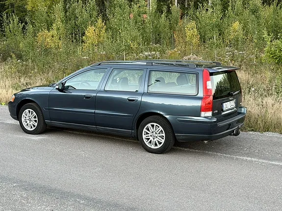 Volvo V70 2007 photo 2