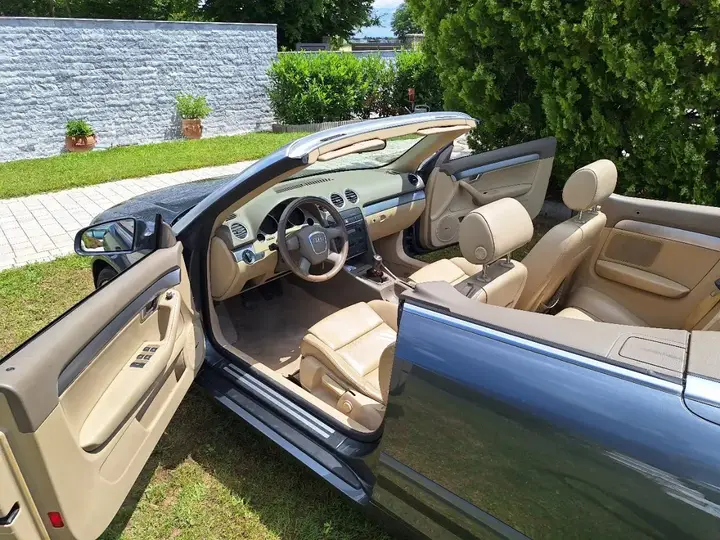 Audi A4 2006 photo 2