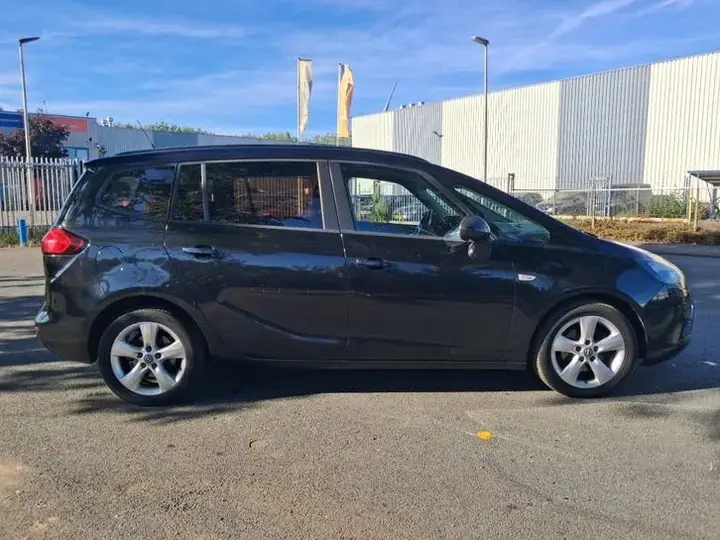 Opel Zafira 2012 photo 4
