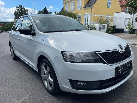Skoda Rapid 2015 photo 5