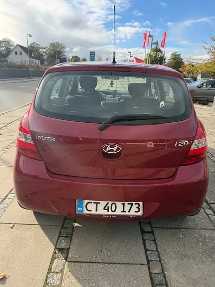 Hyundai I20 2011 photo 2