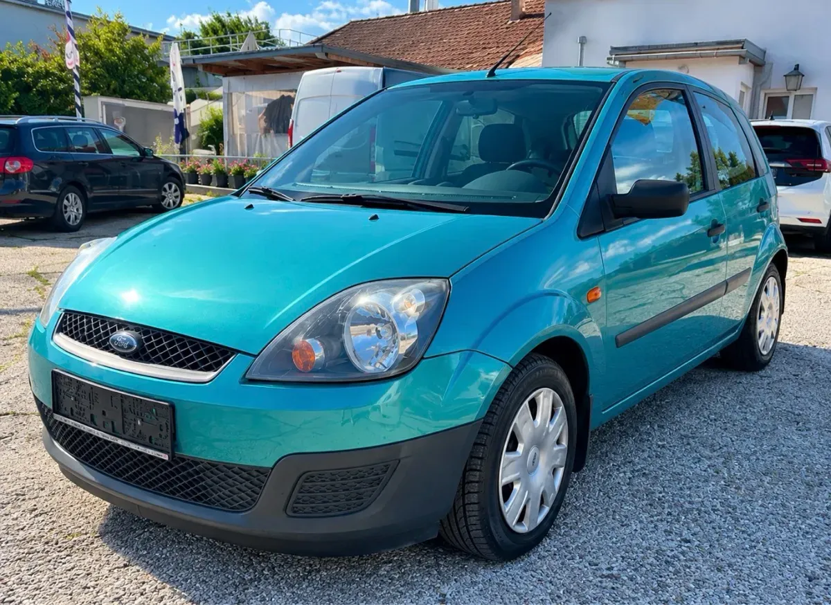 Ford Fiesta 2007 photo 2