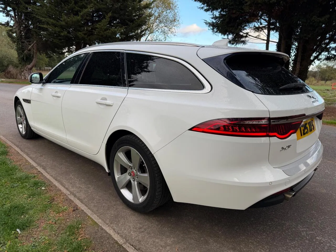 Jaguar Xf 2018 photo 4
