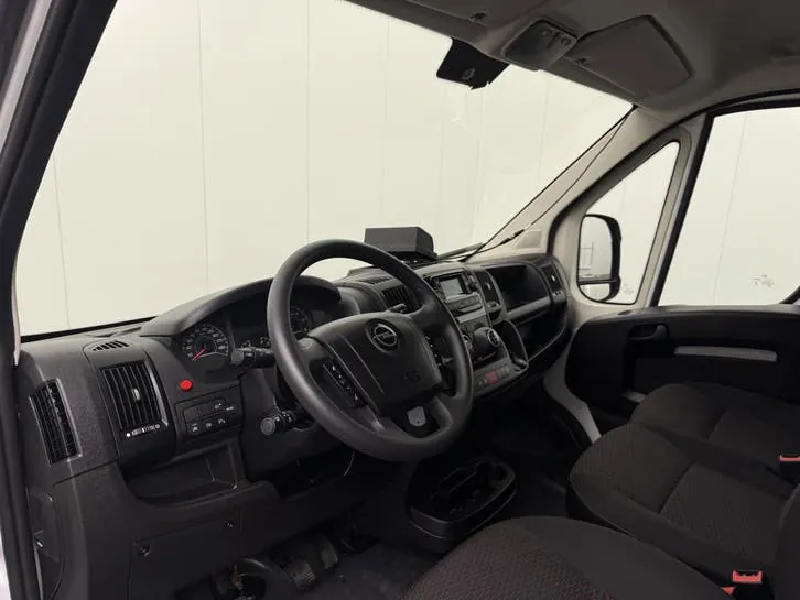 Opel Movano 2024 photo 3