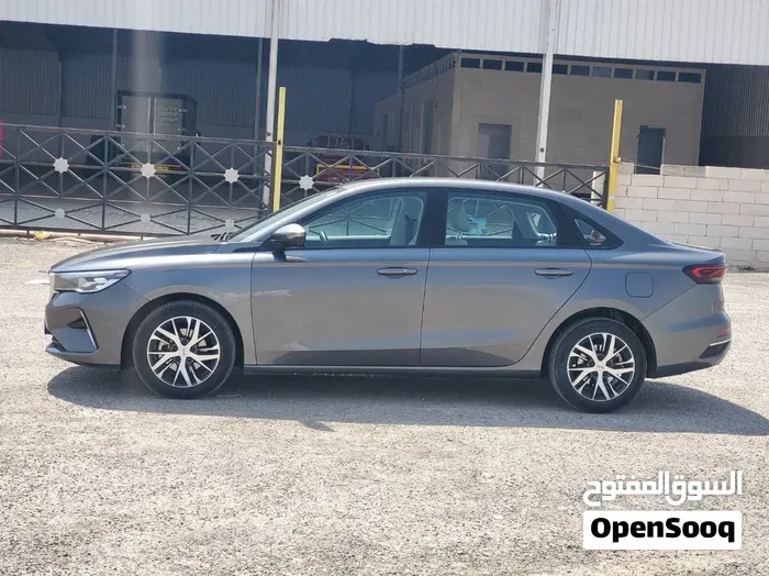 Geely Emgrand 2024 photo 4