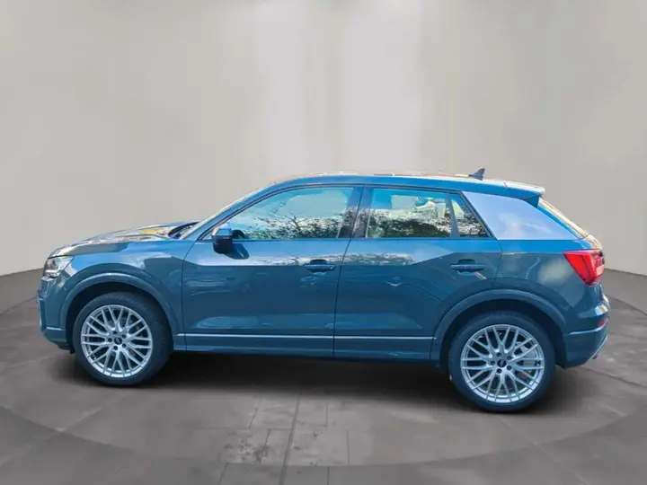 Audi Q2 2017 photo 2