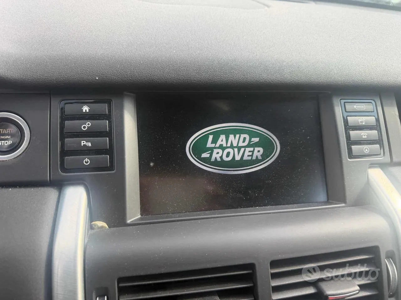 Land Rover Discovery Sport 2017 photo 3