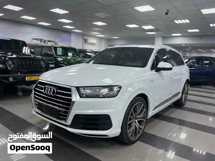 Audi Q7 2018 photo 2