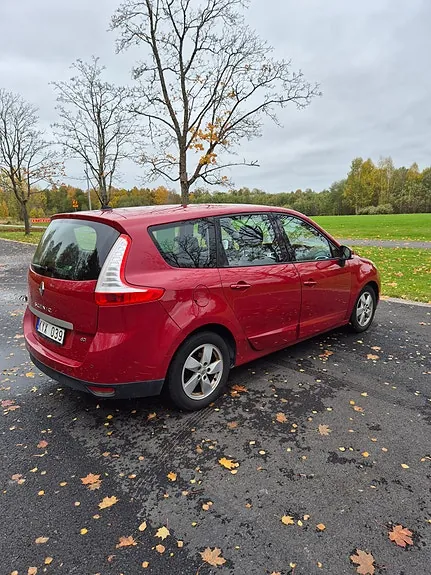 Renault Grand Scenic Iii 2011 photo 2