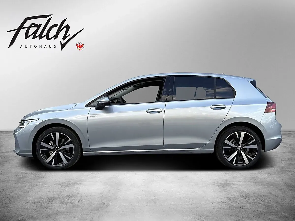 Volkswagen Golf 2026 photo 2