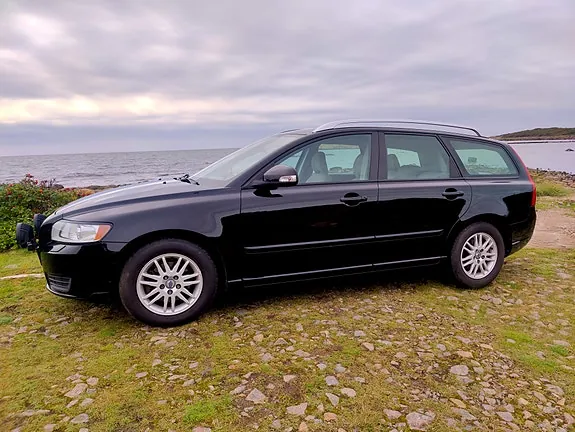 Volvo V50 2012 photo 2