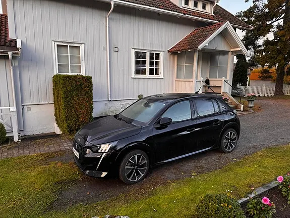 Peugeot 208 2021 photo 3