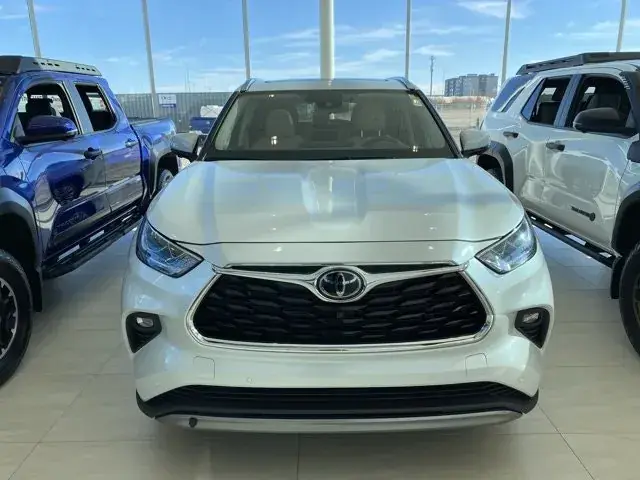 Toyota Highlander 2024 photo 2