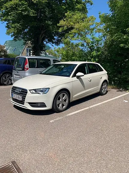 Audi A3 2015 photo 2